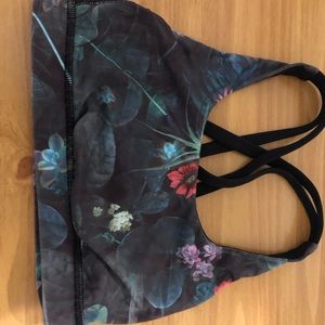 lululemon sports bra